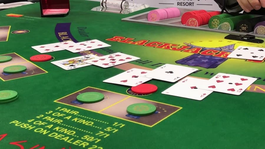 Chỉ cách để bạn chơi bài Blackjack hay và ít gặp tình trạng thua hơn chi cach de ban choi bai blackjack hay va it gap tinh trang thua hon