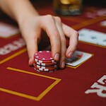 Cách chơi poker dễ thắng với checklist poker cho người mới