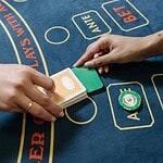 Luật rút bài thứ ba trong baccarat: Hiểu đúng tránh cược sai tại SBOTOP